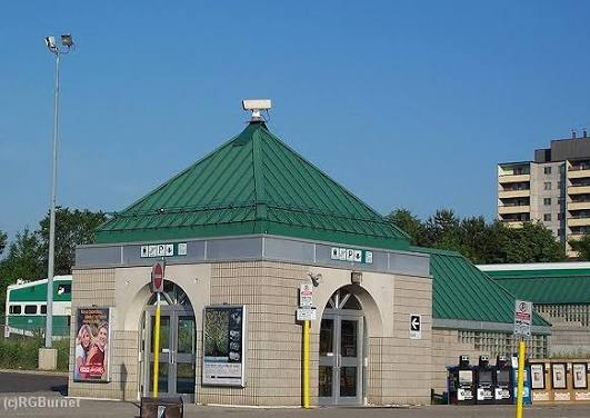 Clarkson GO Station